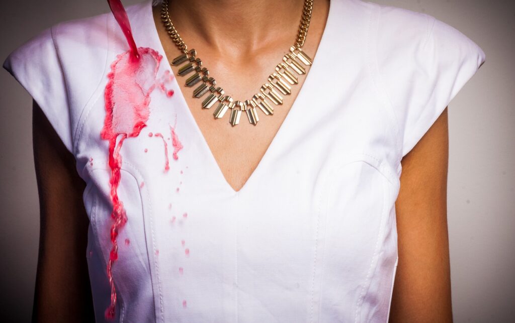 Comment enlever une tache de vin rouge ?